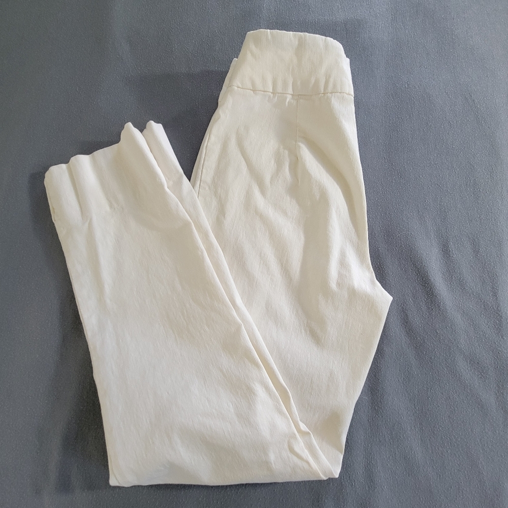 MarlaWynne White Capris Relaxed Fit Lightweight - 2P